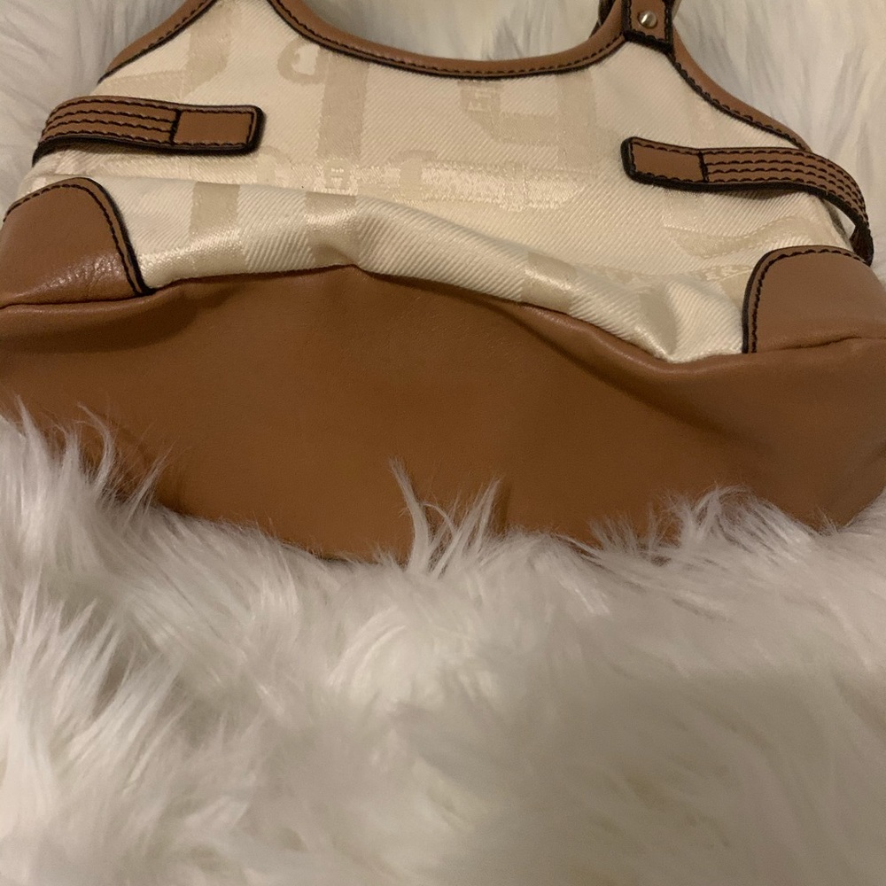 Satchel - Picture 3 of 3